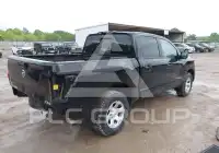 2021 Nissan TITAN фото