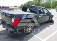 2021 Nissan TITAN фото