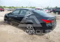 2021 Nissan ALTIMA photo