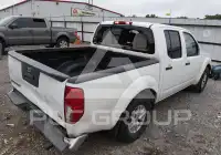 2021 Nissan FRONTIER photo