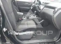2021 Nissan ROGUE photo