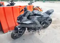 2021 Kawasaki ZR1000 фото
