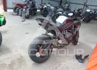 2021 Kawasaki ZR1000 фото