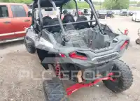 2021 Polaris Rzr photo