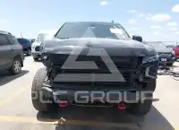 2021 Chevrolet Suburan photo