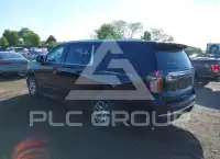 2021 Chevrolet Suburan photo
