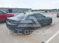2021 Chevrolet Camaro photo