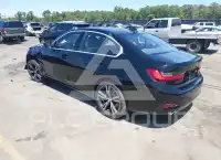 2021 BMW 330 фото