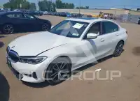 2021 BMW 330 photo
