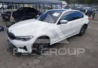 2021 BMW 330 photo