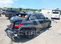 2021 BMW 330 photo