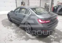 2021 BMW 330 photo