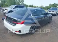 2021 BMW 330 photo