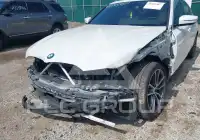 2021 BMW 330 photo