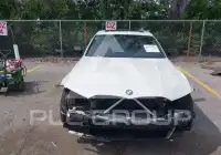 2021 BMW 330 photo