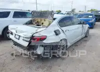 2021 BMW 530 фото