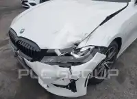 2021 BMW 330 photo