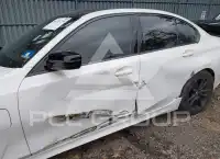 2021 BMW 330 photo