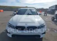 2021 BMW 330 photo