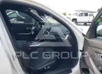 2021 BMW 330 photo