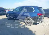 2021 BMW X7 photo