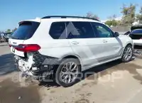 2021 BMW X7 фото