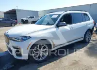 2021 BMW X7 фото