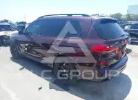 2021 BMW X7 фото