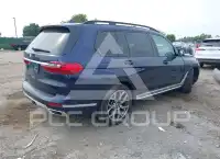 2021 BMW X7 photo