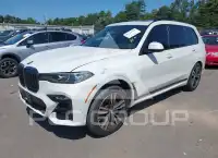 2021 BMW X7 фото