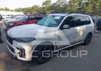 2021 BMW X7 фото