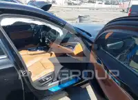 2021 BMW 750 фото