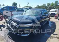 2021 BMW 750 фото