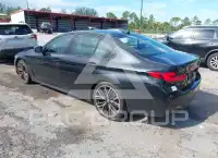 2021 BMW 530 фото
