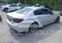 2021 BMW 530 фото