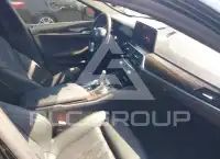 2021 BMW 530 фото