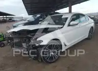 2021 BMW 530 фото