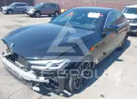 2021 BMW 530 фото