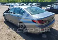 2021 BMW 530 photo