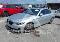 2021 BMW 530 фото