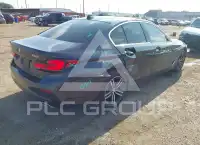 2021 BMW 530 фото