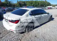 2021 BMW 740 фото