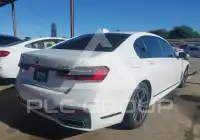 2021 BMW 740 фото