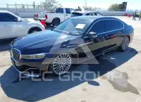 2021 BMW 740 фото