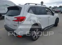 2021 Subaru Forester photo