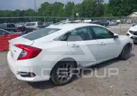 2021 Honda CIVIC фото
