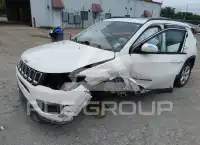 2021 Jeep COMPASS photo