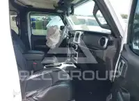 2021 Jeep WRANGLER фото