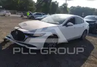 2021 Mazda 3 photo
