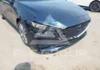 2021 Mazda 3 photo